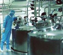 ɽ��ĳ��ҩ��ҵ�����������ϵ